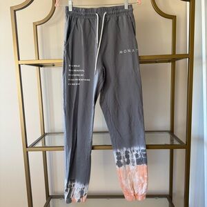 Monat Joggers Size S
